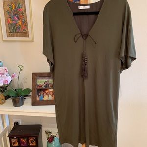Green dress/tunic w/ fringe